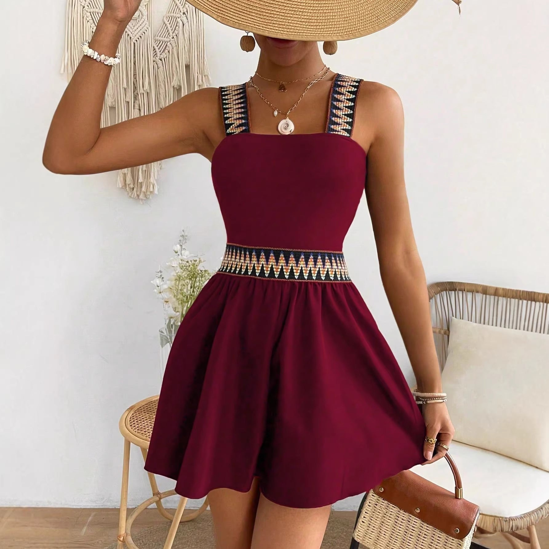 Women's Resort-Style Sleeveless Wide-Leg Jumpsuit with Cinched Waist