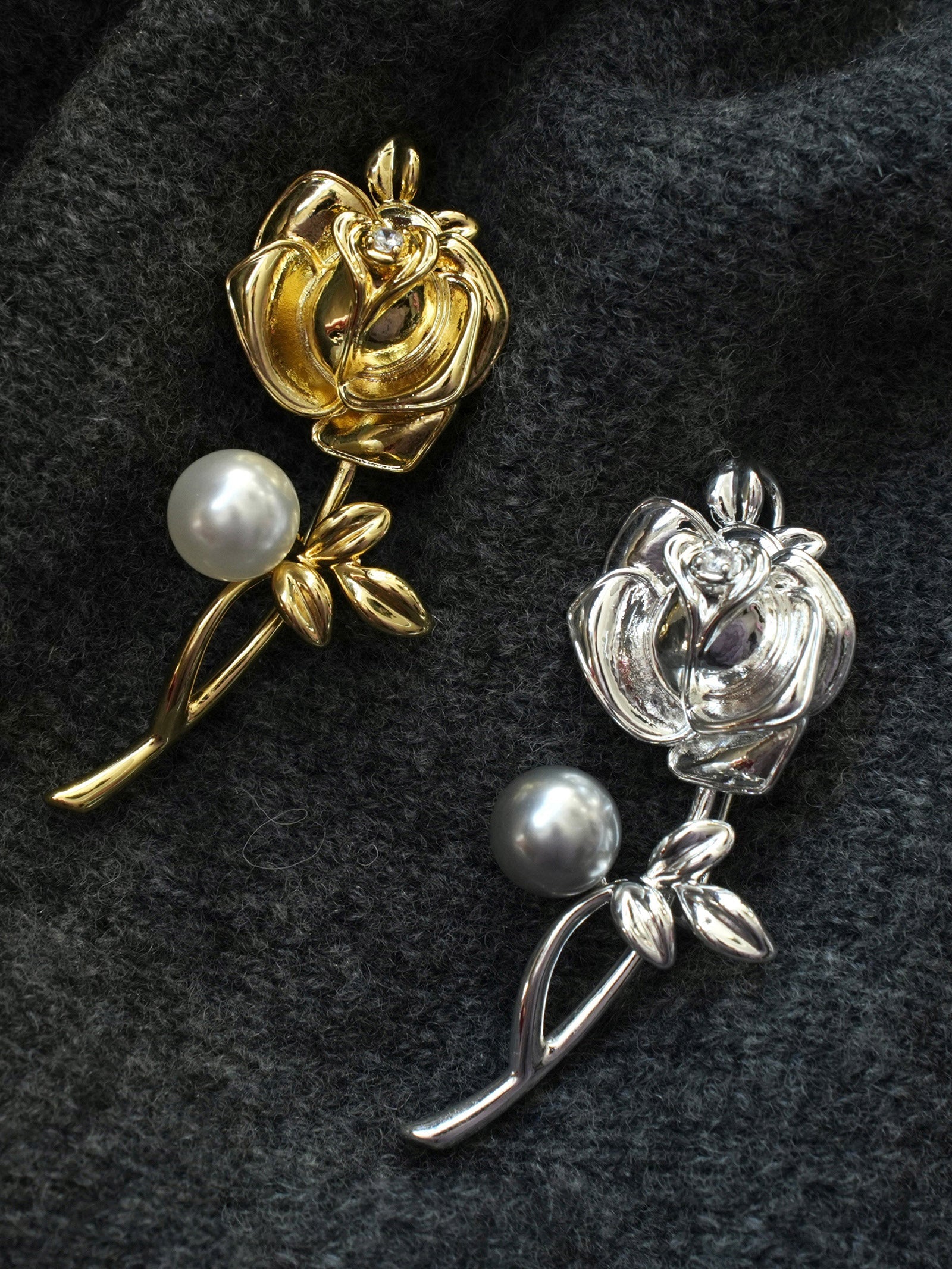 Freshwater Pearl & Alloy Rose Carved Brooch