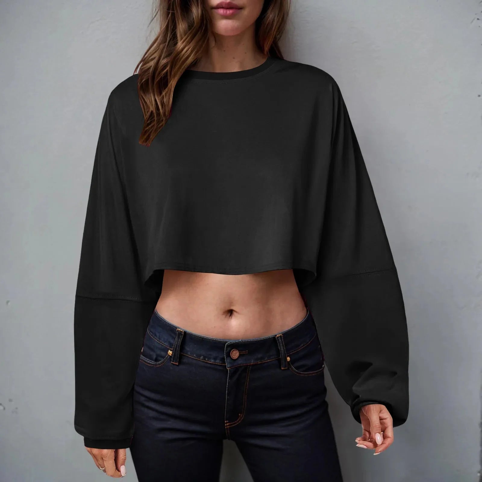 🧘‍♀️ Women’s Long Sleeve Loose-Fit Crop Top
